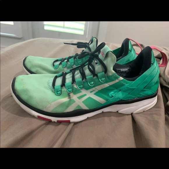 ASICS women's 6.5 shoes - Picture 3 of 9